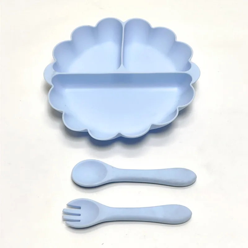 3pcs Silicone pumpkin 3-compartment plate, fork and spoon setSilicone dinner plate for children's independent complementary food 4