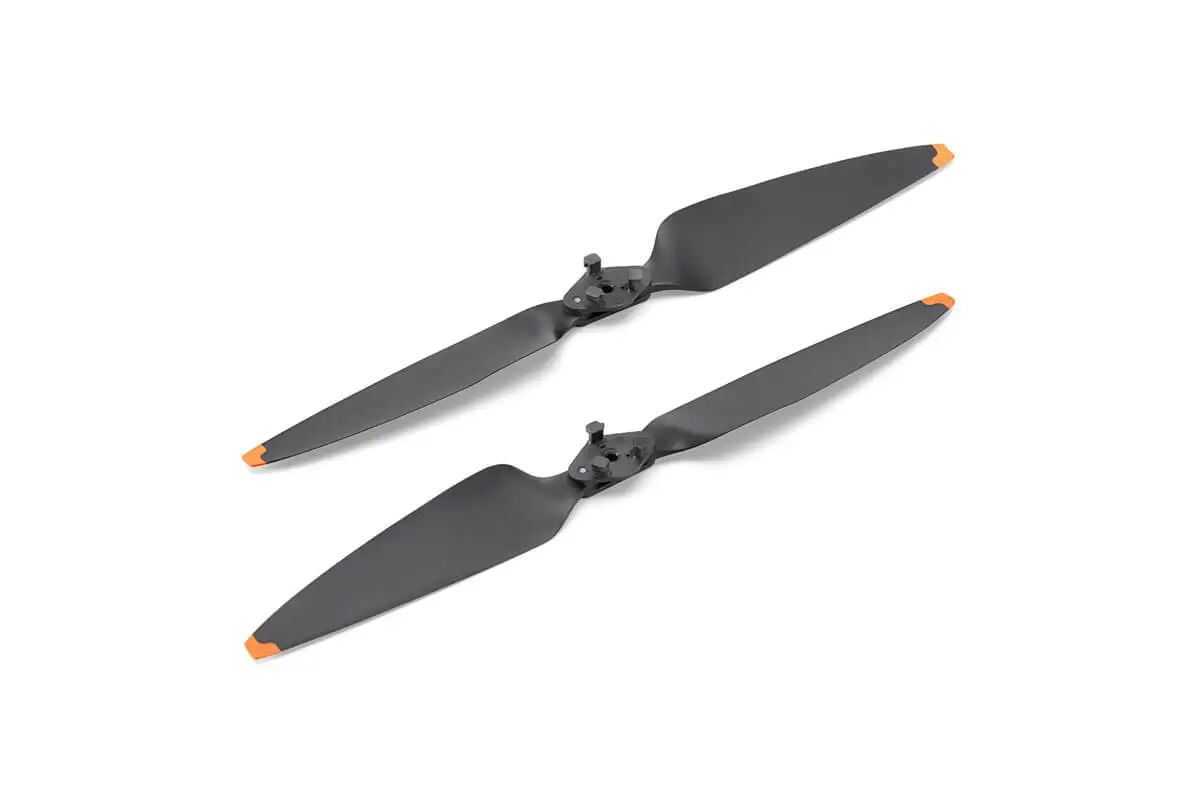 Lot de 2 hélices silencieuses DJI Air 3 dans leur emballage, idéales pour remplacer les pales d'origine et améliorer le confort de vol.