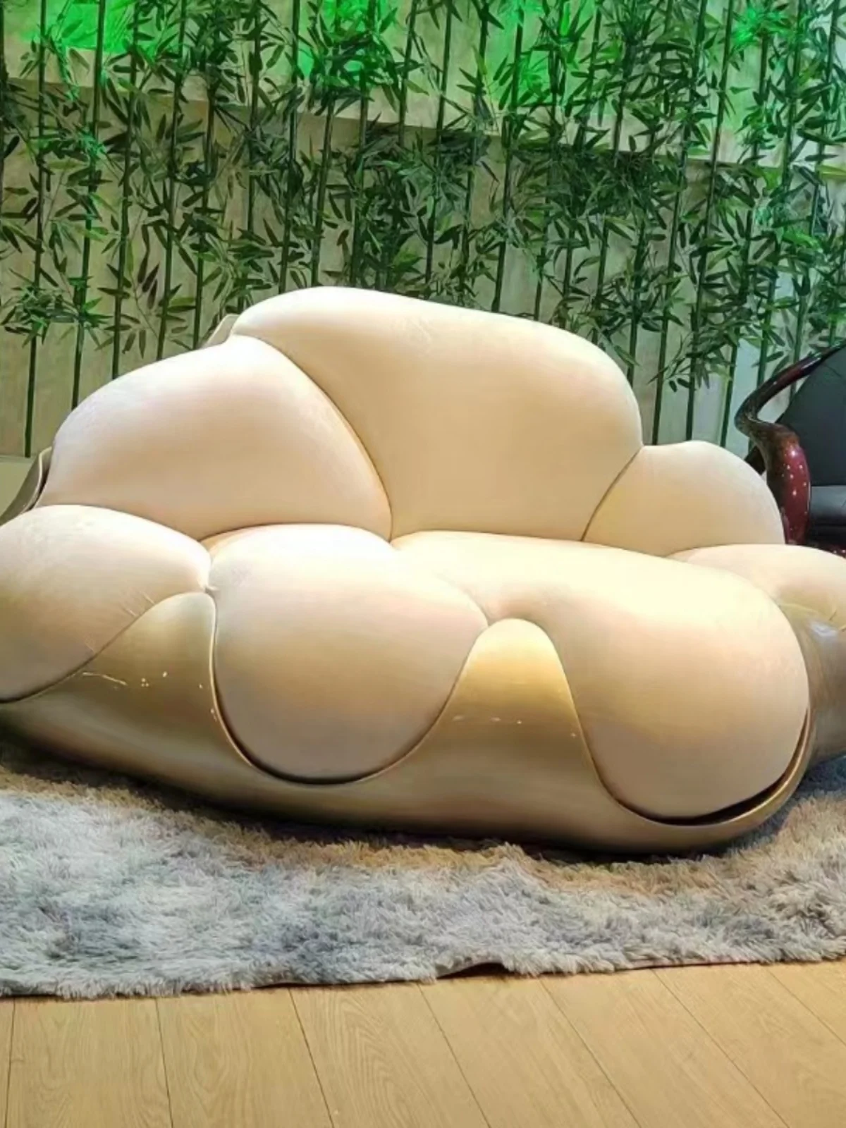 

Italian Minimalist FRP Cloud Couch Creative Art Hotel Villa Rest Area Special-Shaped Sofa