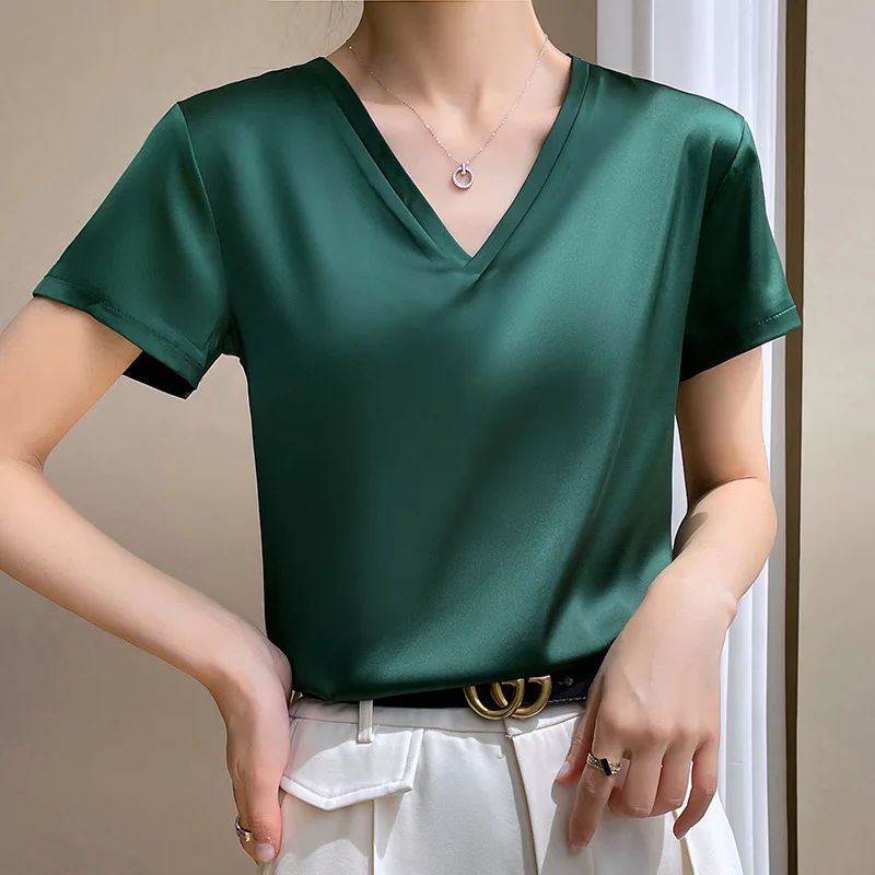 

2023 Summer Basic Solid Women's T-Shirts V-Neck Short Sleeve Tees Tops Satin Silk Elegant Thin Shirts for Female Green Vintage