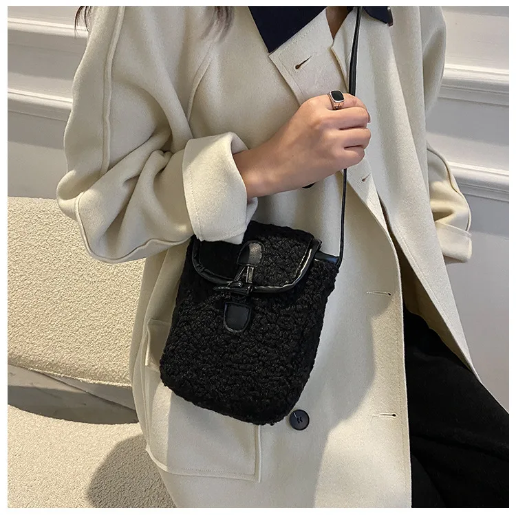 Damen Nische Design ins weiche Lamm Plüsch tasche niedlichen Herbst Winter neue Frauen taschen beliebte Explosion einfache Umhängetaschen – Detail 8