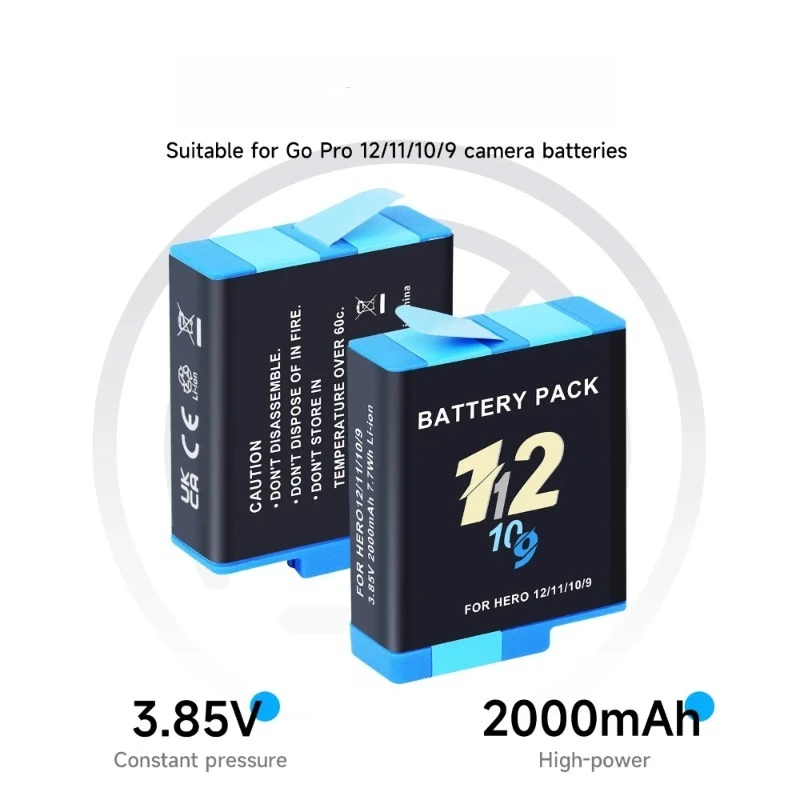 Trois batteries rechargeables pour GoPro Hero 12 11 10 9, alignées côte à côte, montrant leur design compact.