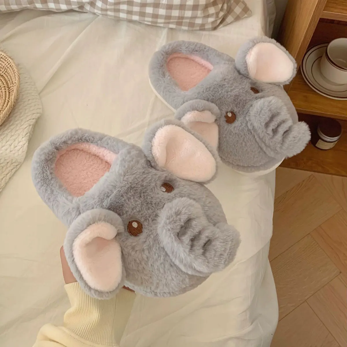 Cute Winter Women's Cotton Slippers Three-dimensional Elephant Wrapped Toe Cartoon Slippers Thick Sole EVA Plush Home Slippers 2