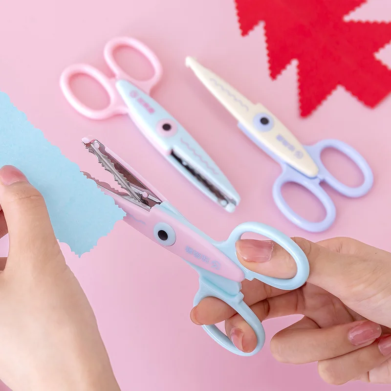 

1pc random Mini Scrapbook Scissor Solid Color Scissors Cutter Paper Portable Scissor for DIY Handmade Journal Kawaii School