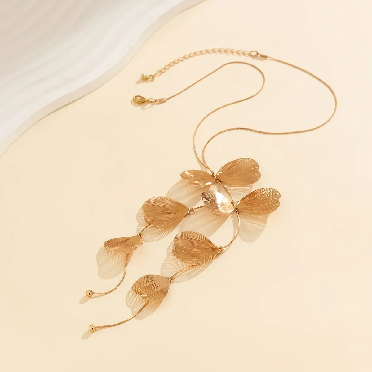 Gold Leaf Tassel Women's Necklace Exaggerated Luxury 2023 Club Party Banquet Necklace For Women Fashion Jewelry Accessories New