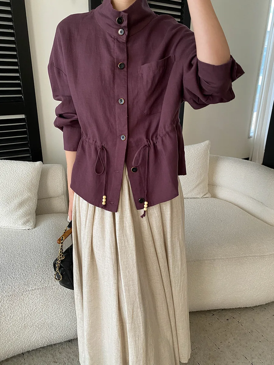 Frühlingshemdjacke für Damen in unifarbenem Design mit Kordelzug an der Taille, der einen eleganten und schlank machenden Look verleiht. – Detail 14