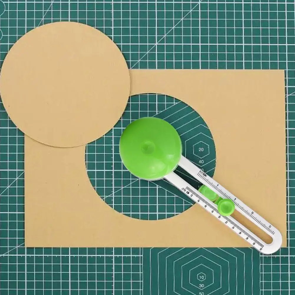 

Simple Plastic Round Cutting Knife Green Model Compass Circle Circular Cutter For Paper Scrapbooking Cards Cutting Tools E2W2