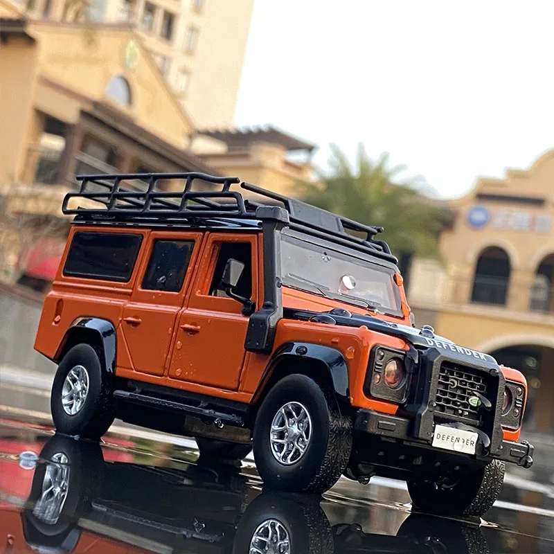 DEFENDER/LAND ROVER　ミニチュアセット 5台 Amazon.com: KiNSMART - Land Rover Defender 90 1:36 Scale 5