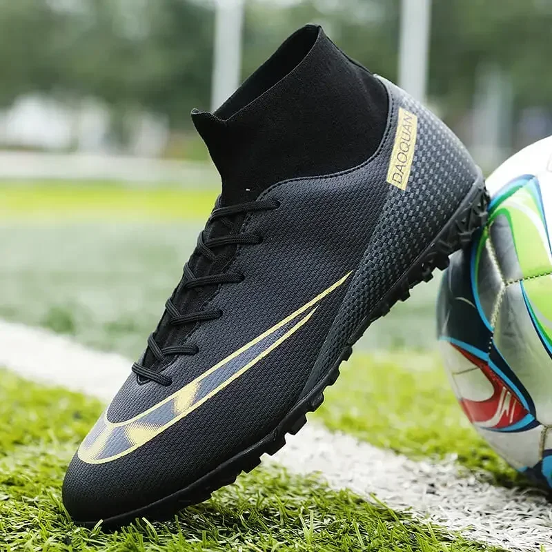 Men Soccer Shoes Futsal Grass Training Sport Match Football Boots Ultralight football shoes