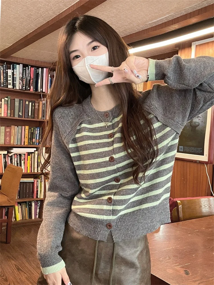 

Vintage Jacquard Button Knitted Women Sweater Fashion Office Lady Style Warm Sweater Cardigan Sweet Girls Retro Knitwear