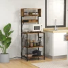 HOMCOM Scaffale da Cucina con Multipresa, Scaffale per Microonde con Ripiani e Ganci Stile Industriale, Mobile Cucina Vintage con Struttura in Acciaio, 60x42x153cm, Marrone 1