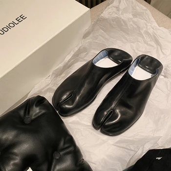 Flat Shoes Silver Tabi Ninja Shoes Women Split Toe Flats Trotters Mocasines Mujer Solid PU Leather Loafers Femmes Slip on Slides 1