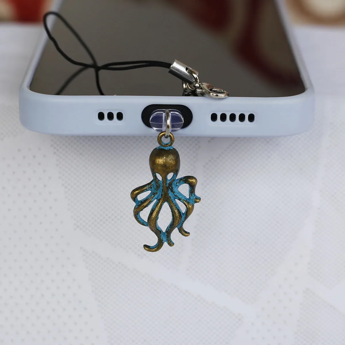 Staubschutz für Mobiltelefone, Oktopus- und Muschel-Anhänger, Zubehör-Dekoration für iPhone, Typ-C-Anschluss mit Hängeseil zur Verlustvermeidung – Detail 8