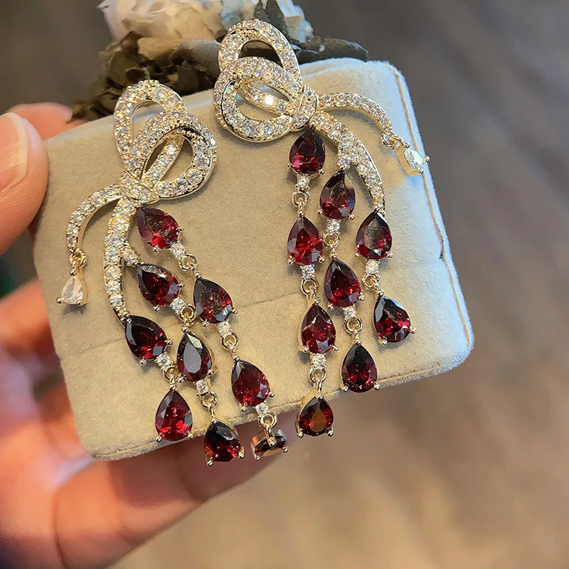 

Heavy Industry Zircon Butterfly Knot Water Drop Tassel Earrings