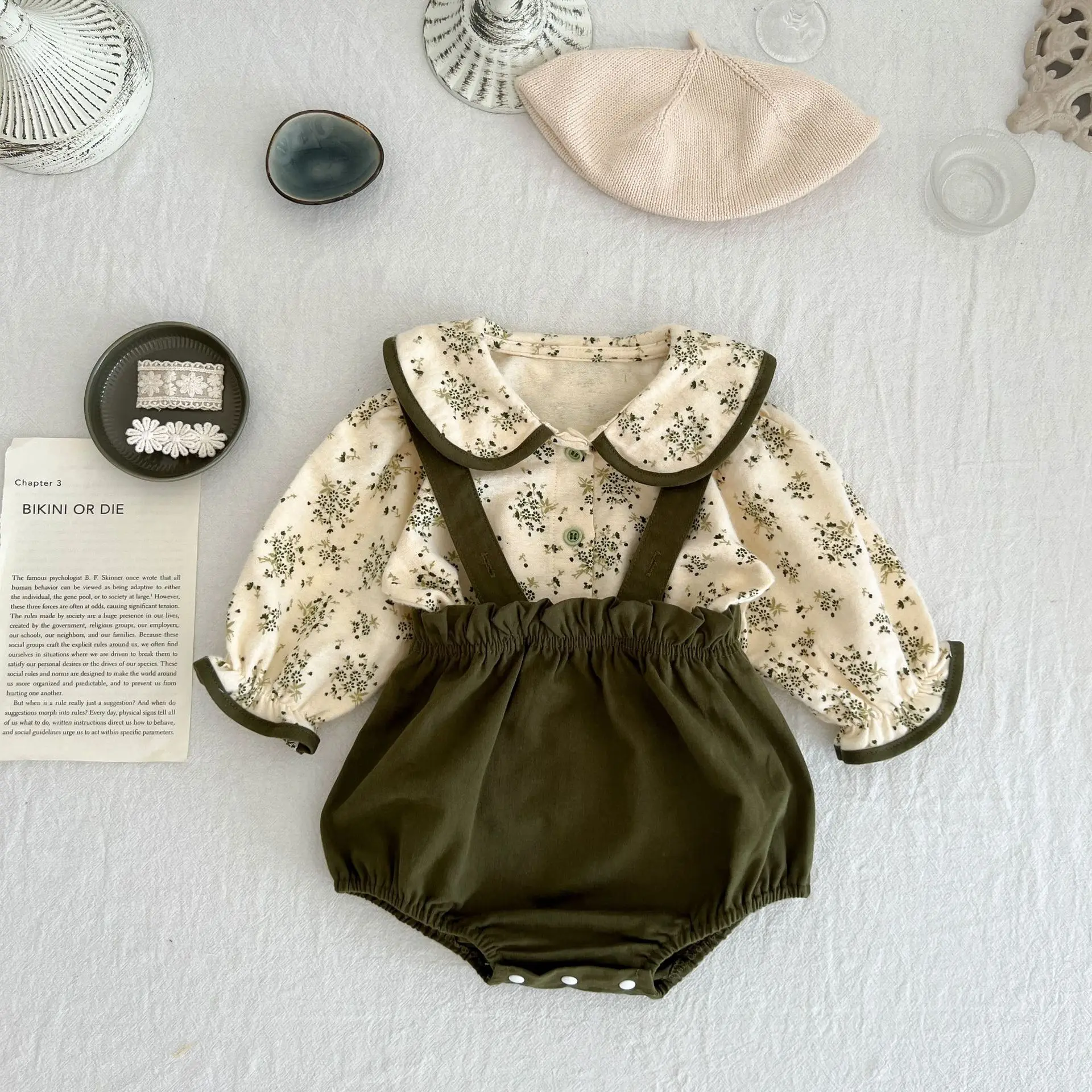 

Autumn New Baby Girls Clothes Set Floral Blouse and Strap Shorts Korean Green Clothes Set for Infant Newborns