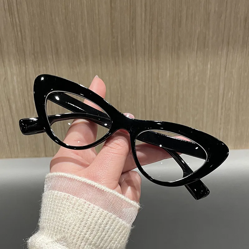 ファッションカラフルなキャットアイ三角形小さなフレーム抗青色光