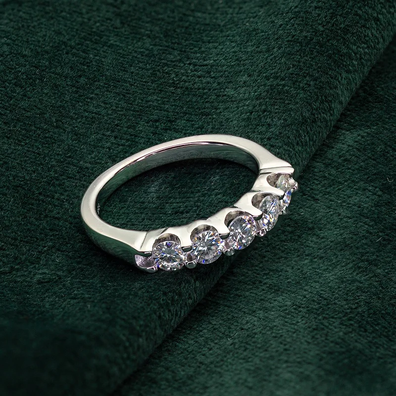 Kibo Luxury Quality Jewelry 3.0-4.0MM D Color VVS1 Moissanite Silver 925 Ring Moissanite 5 Stone Ring