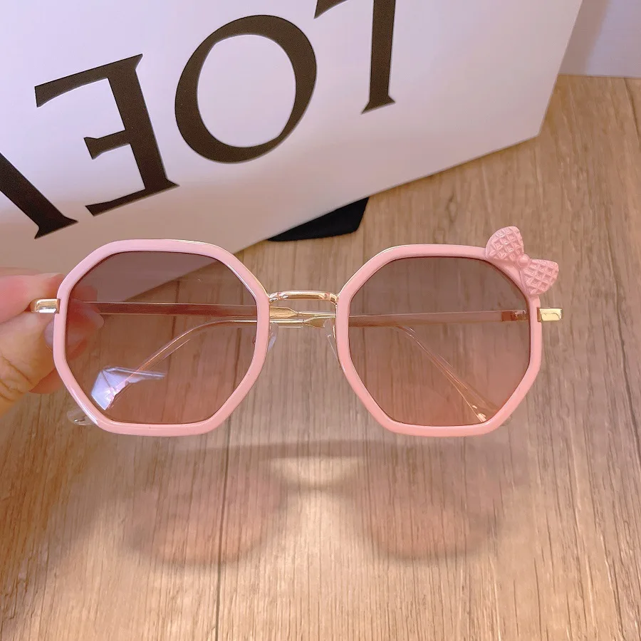 Cute Kids Sunglasses for Girls, Fashionable UV400 Bowknot Glasses with Ribbon Decoration Sunshade Kawaii Photographic Eyewear