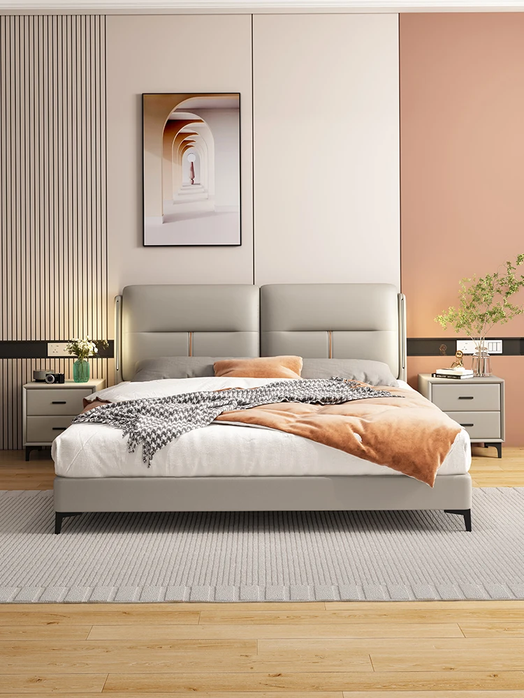 

Italian minimalist modern simple master bedroom high-end atmosphere double soft leather bed
