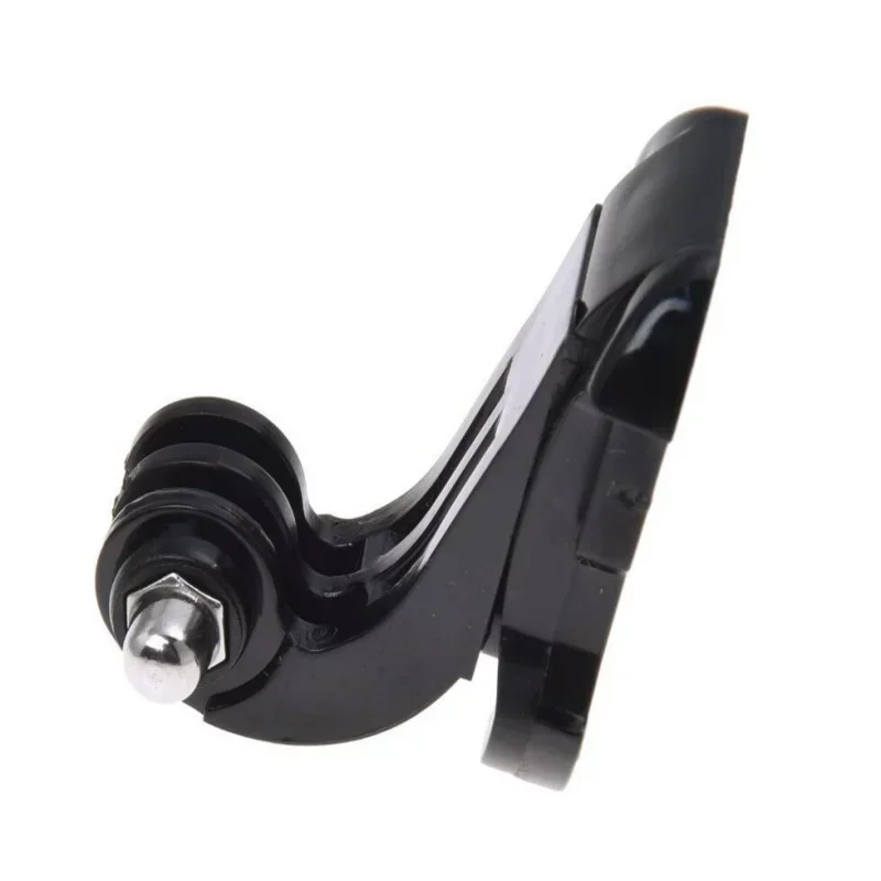 Support J-Hook pour Gopro Hero 13 12 11 DJI Osmo installé sur un harnais, détail du clip.