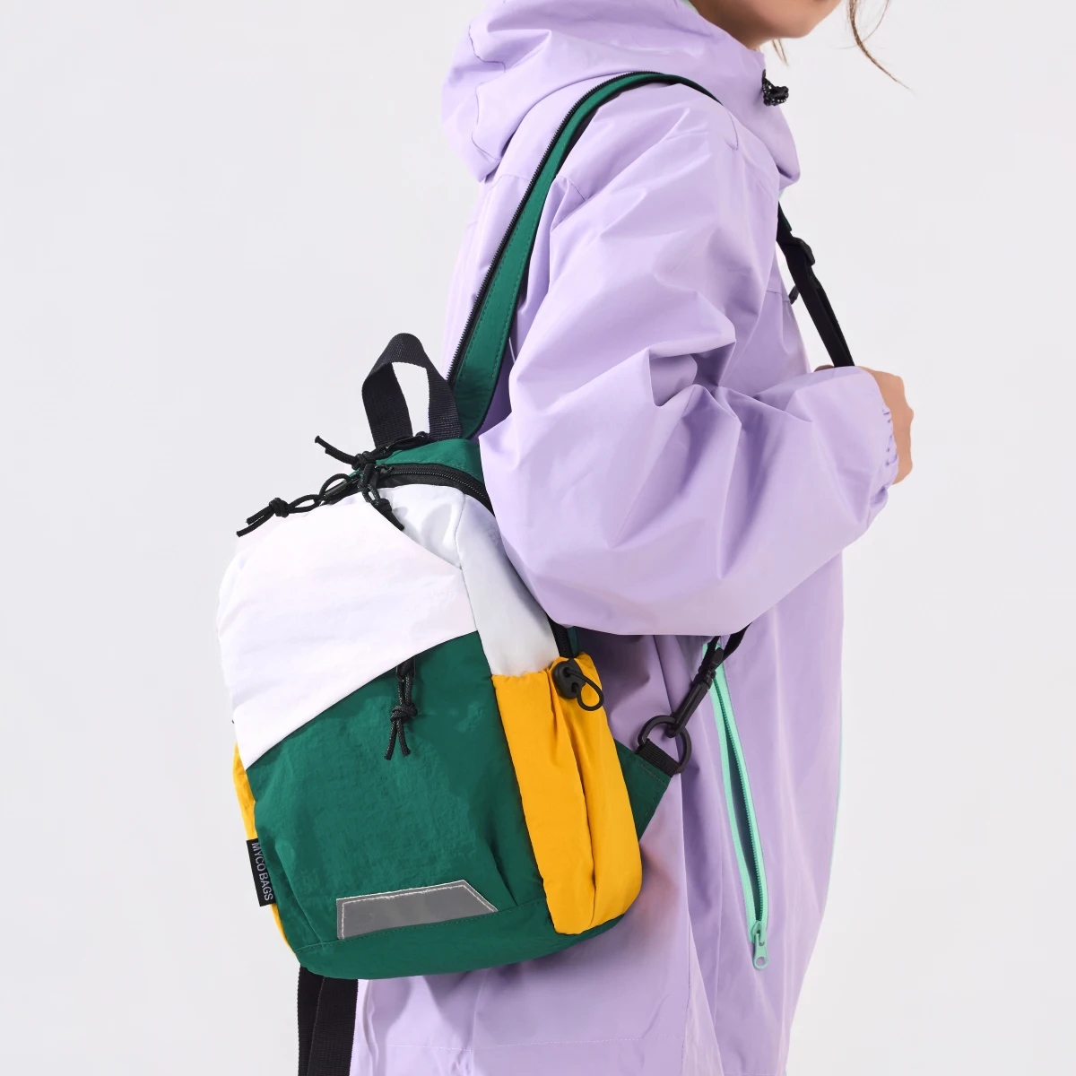 Single Shoulder Crossbody Bag for Men, Genuine Outdoor Small Lightweight Multifunctional Chest Bag, Casual Sports Bag, Women's Backpack, Hiking, Student Class, and Leisure Use