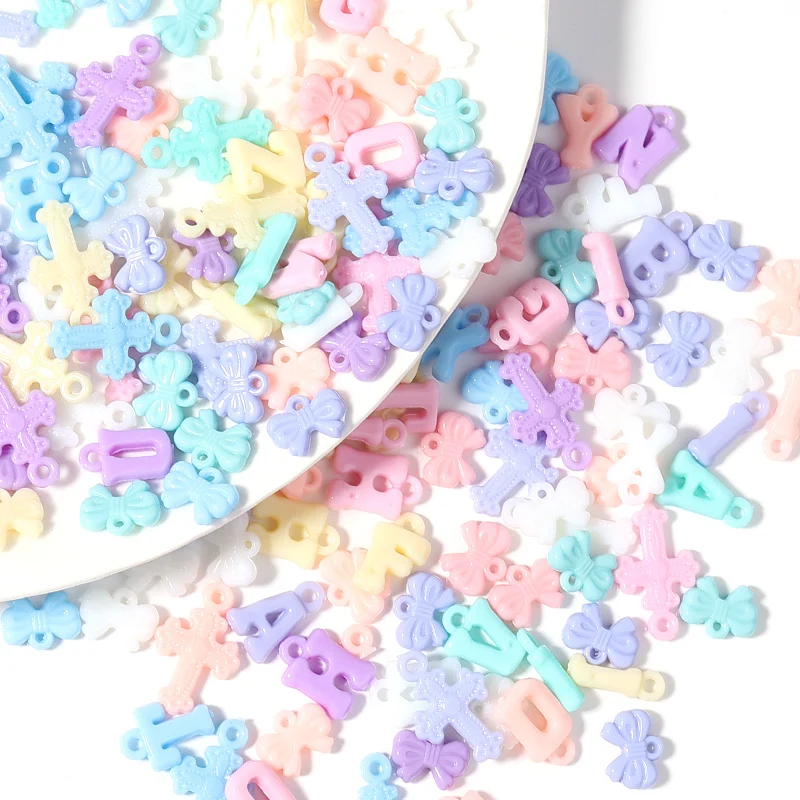 50-100Pcs 아크릴 비즈 나비 해양 동물 꽃 모양의 느슨한 스페이서 비즈 쥬얼리 만들기 DIY 팔찌 액세서리