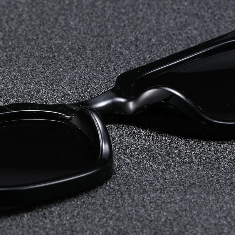 1Pc Men's Fashion Glasses New Trendy Square Frame Retro Rivet Y2K Music Festival Cool Street Style Decoration Suitable for Daily - Image 2