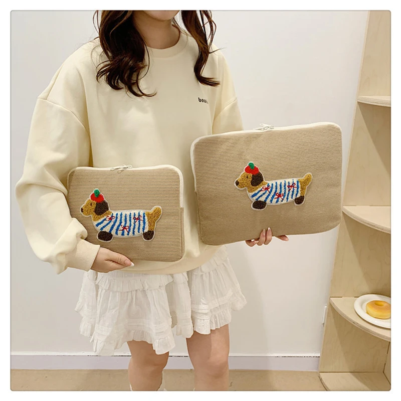 Chic Shockproof Laptop Sleeve - Insulated Protective Pouch for 13 to 15.6 Inch Devices