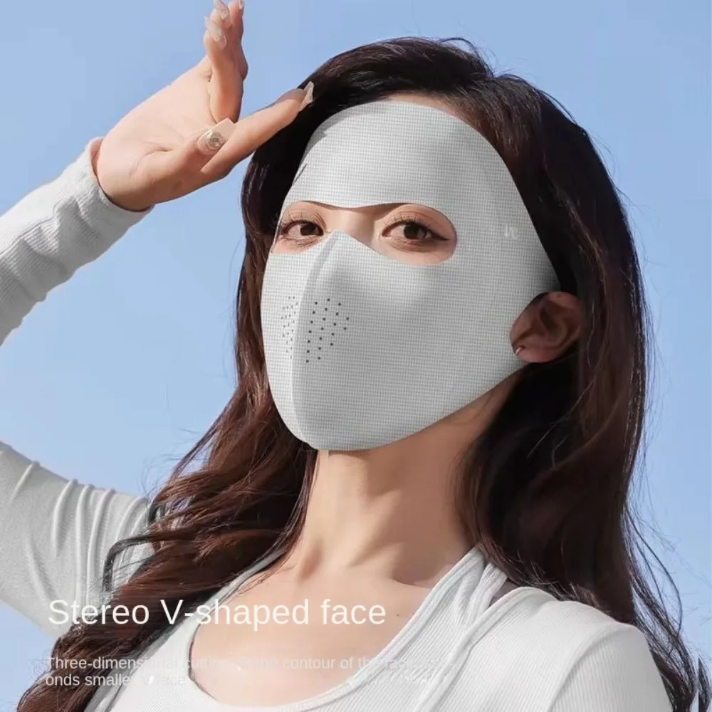 Masque réutilisable anti-UV UPF50+ gris clair avec détails de couture, protection solaire homme femme