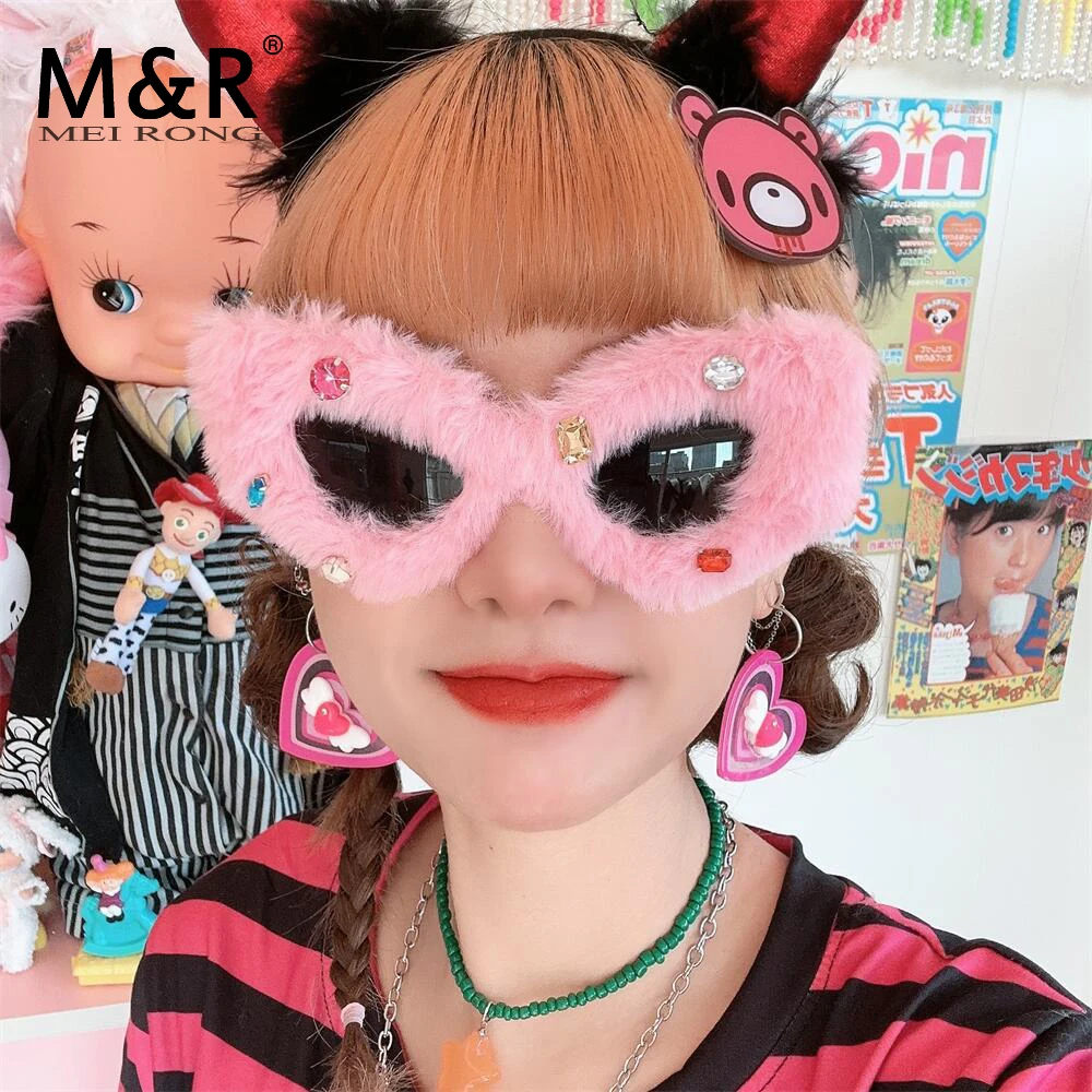 

2023 New Y2K Women's Fashion Sunglasses Retro Handmade Rhinestones Glasses Outdoor Street Shooting Decorative Sunnies Gafas
