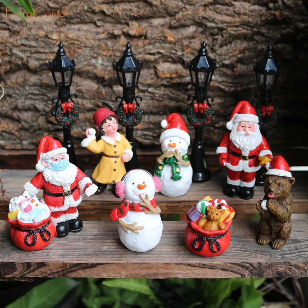 Festive Resin Mailbox Ornament with Puppy
