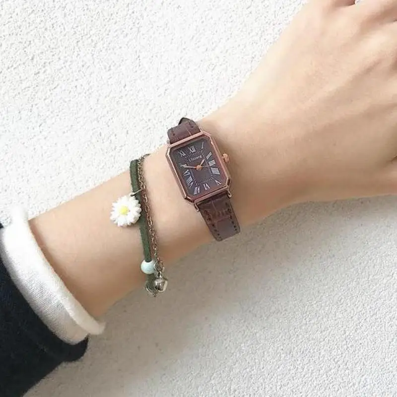 

Ретро Простой Прямоугольный циферблат Брендовые повседневные изысканные Женские кварцевые наручные часы в модном стиле