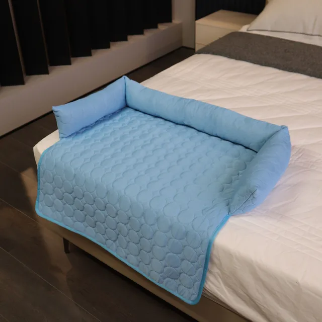Summer Solid Color Ice Silk Pet Cooling Pad Breathable and Cooling Mat for Cats & Dogs Chill Pet Bed for Hot Weather Summer Solid Color Ice Silk Pet Cooling Pad Breathable and Cooling Mat for Cats & Dogs Chill Pet Bed for Hot Weather