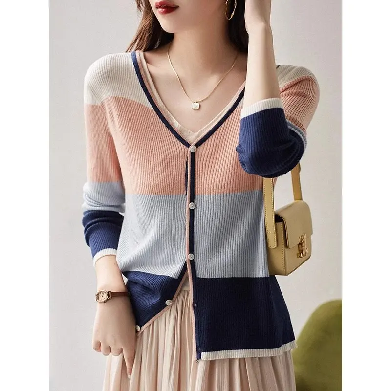 

Women Striped Knitwear Slim Simple Casual Button Knitted Cardigan Spring New Daily Commuting Fashion Sweaters Button V-neck Top