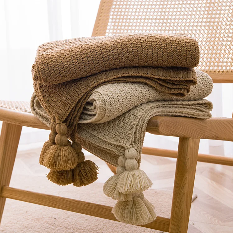 

INS Fengwang Red Handmade Blanket, Leisure Lunch Break Office Tassel Sofa Blanket, Simple Bed Flag Bed Tail Blanket