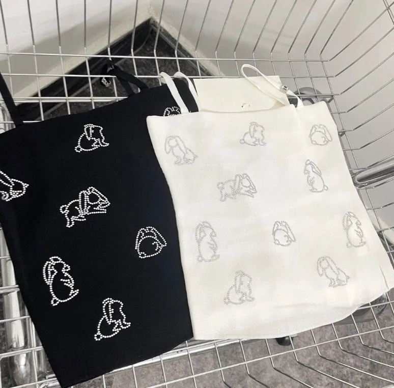 

145857 Fashion Classic Trendy Luxury Designer cloth New Hot Diamonds Rabbit Kintted Tank Top Vest Female