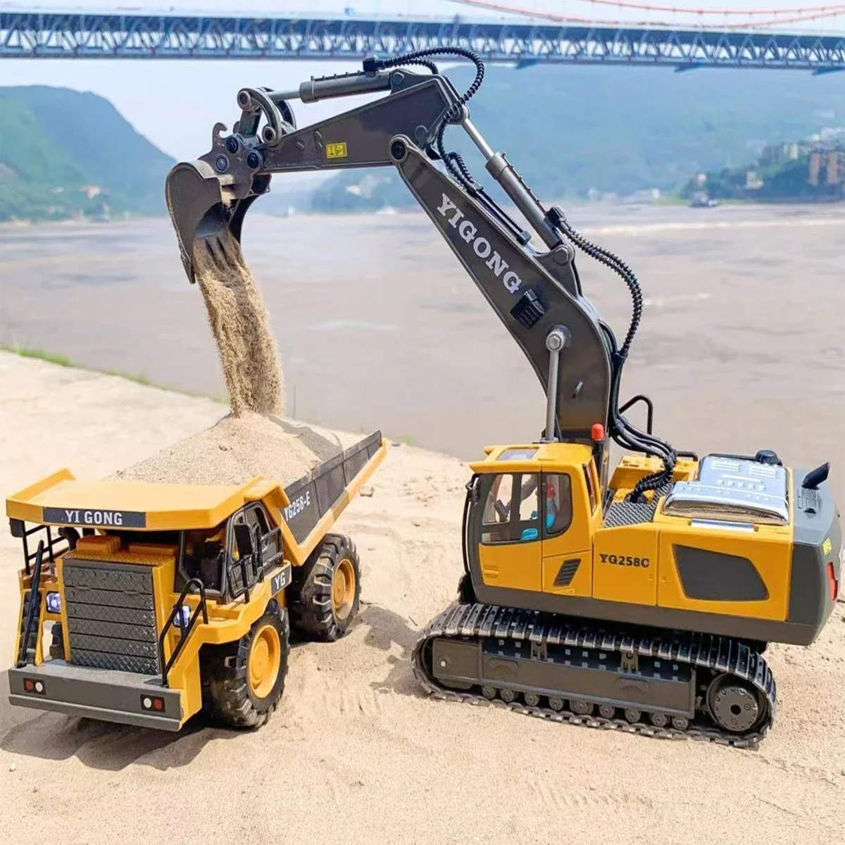 2.4G 11 Channels RC Excavator Dump Bulldozer Cart Trucks Bulldozer Alloy Vehicle  Remote Control Car Excavator Gift Toy for Boy 2