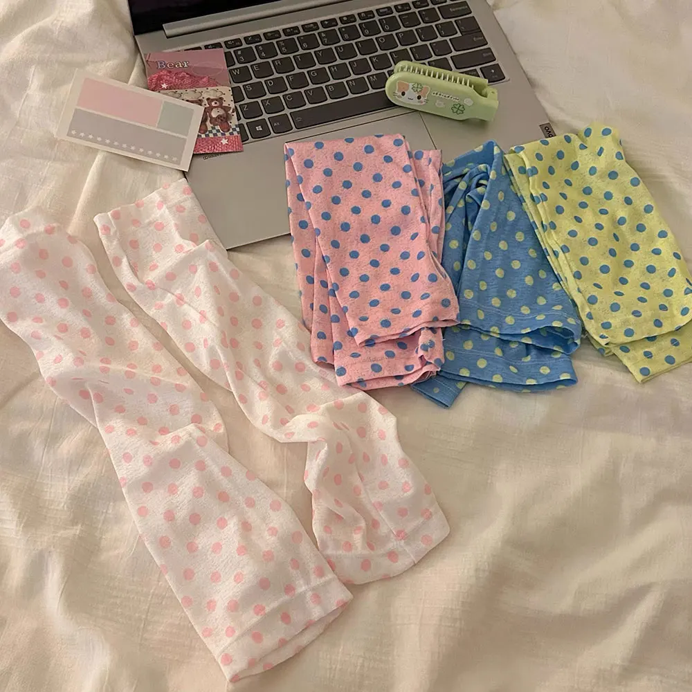 Calzini Morbidi a Pois 2 in 1 con Manicotti, Stile Y2K, Calzini Sovrapposti per Ragazze e Donne, Polsini Morbidi e Larghi - immagine 4