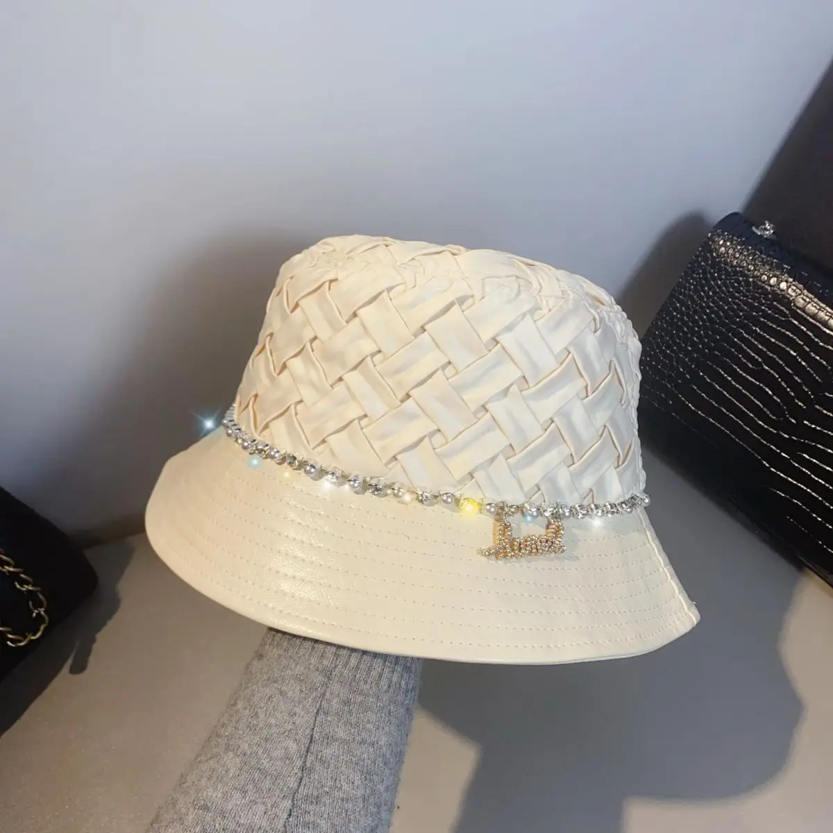 Autumn and winter checkered small fragrant wind flash diamond