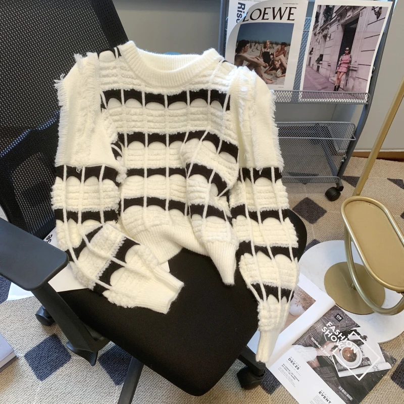 

2023 Women's New Striped Knitted Sweater Fall Winter Fashion Design Sense Fringed Sweater Lady Korean Pullover Bubble Sleeve Top