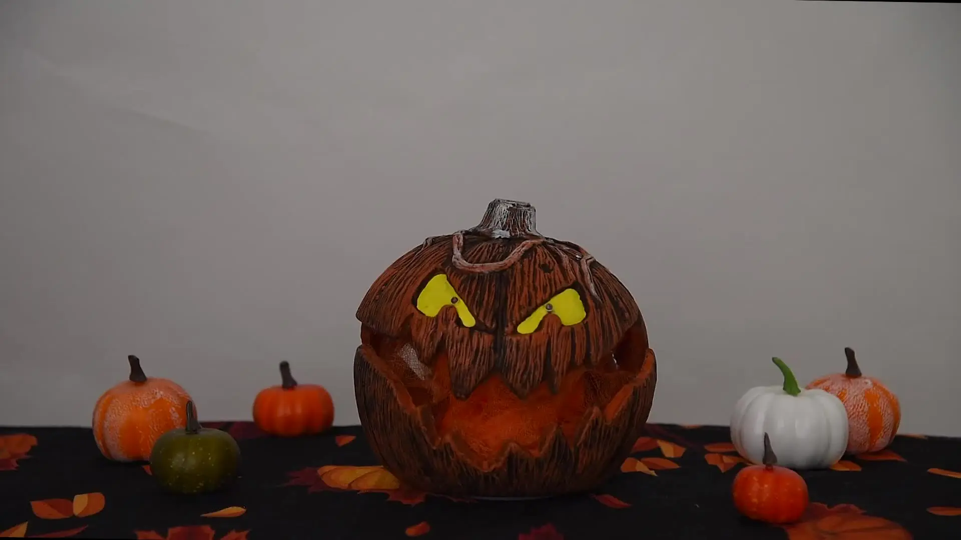 Yotutun Lot De 2 Bougies LED Citrouille Halloween – Lumière Orange Vacillante Sans Flamme, Télécommande + Minuterie, Parfaites Pour Décorations Extérieur & Intérieur Effrayant