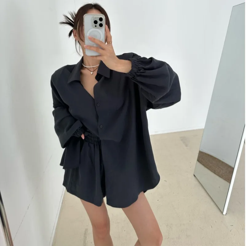 

Korean ins retro temperament solid color cute casual sunscreen shirt + wide leg shorts sweet two-piece set with lining