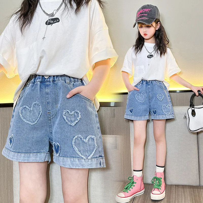 Shorts jeans com padrão de coração feminino, jeans de algodão confortável, calça casual infantil, nova moda, verão, 5-14 anos