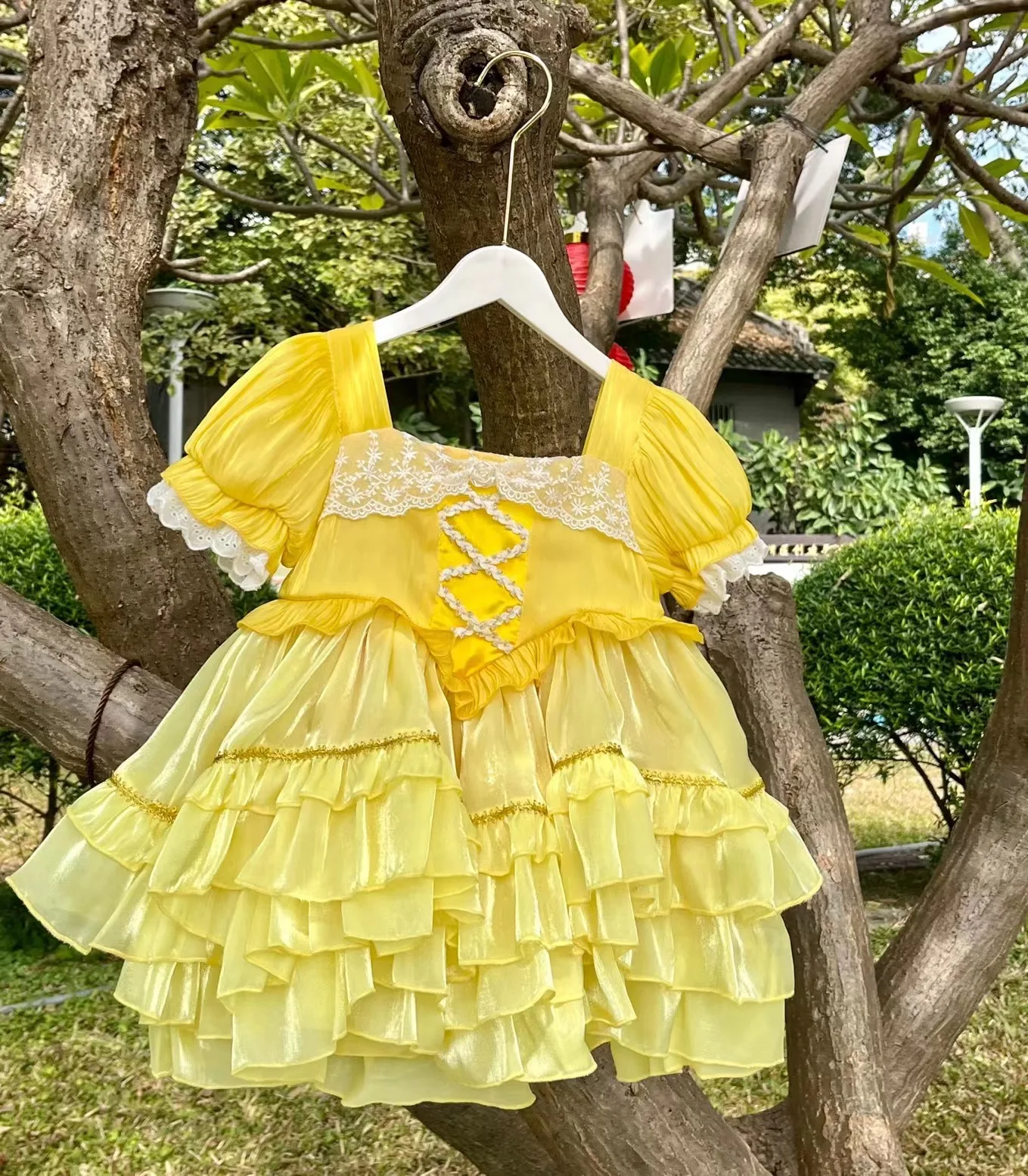 

Kids Girls Dresses 2022 New Summer Spanish Lolita Yellow Princess Luxurious Dresses Children Puff Sleeves Clothing Baby Party Ve