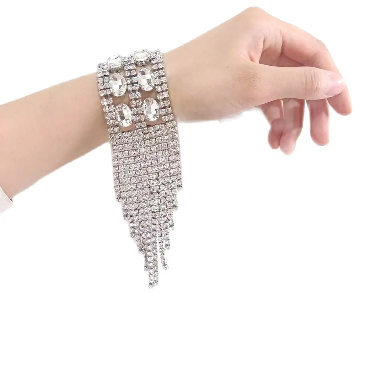 

Fashionable, luxurious, exaggerated, hollowed out long tassel rhinestone bracelet, women's bracelet, bride's crystal bracelet,