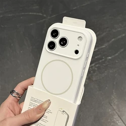 Luxury Liquid Silicone Magnetic Phone Case - Silky Smooth Matte Finish - iPhone 15 (White)