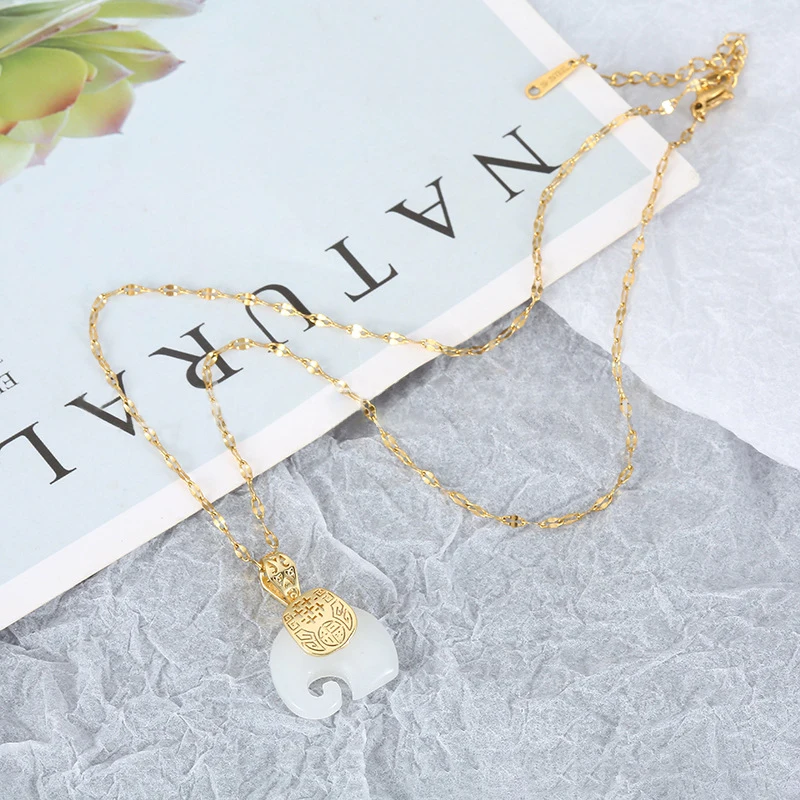 ヘシアン翡翠象のペンダントネックレス女性用、天然石、18k金メッキ