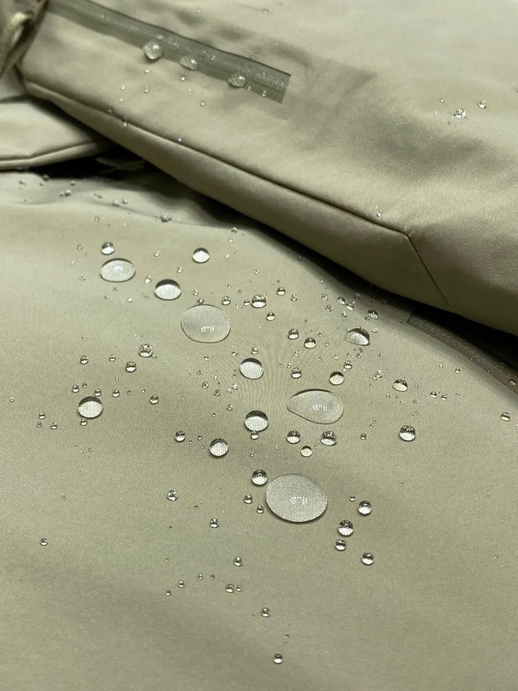 Рисунок 6 - Мужской классический водонепроницаемый