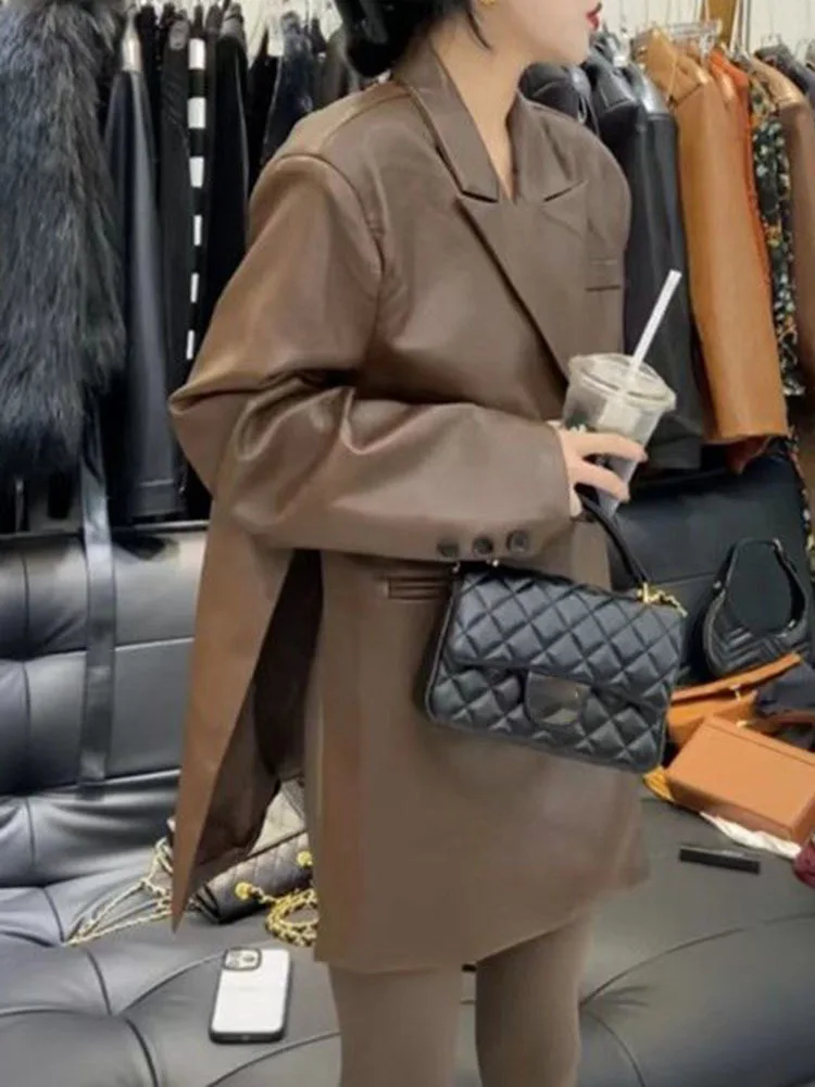 Рисунок 2 - Женская куртка BZVW из искусственной