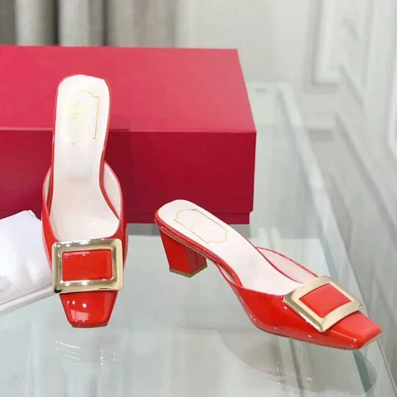 2023 New Patent Leather Square Button Toe Block Heeled Sandals Women's Middle and Outside Wear Square Head Muller Half Slippers